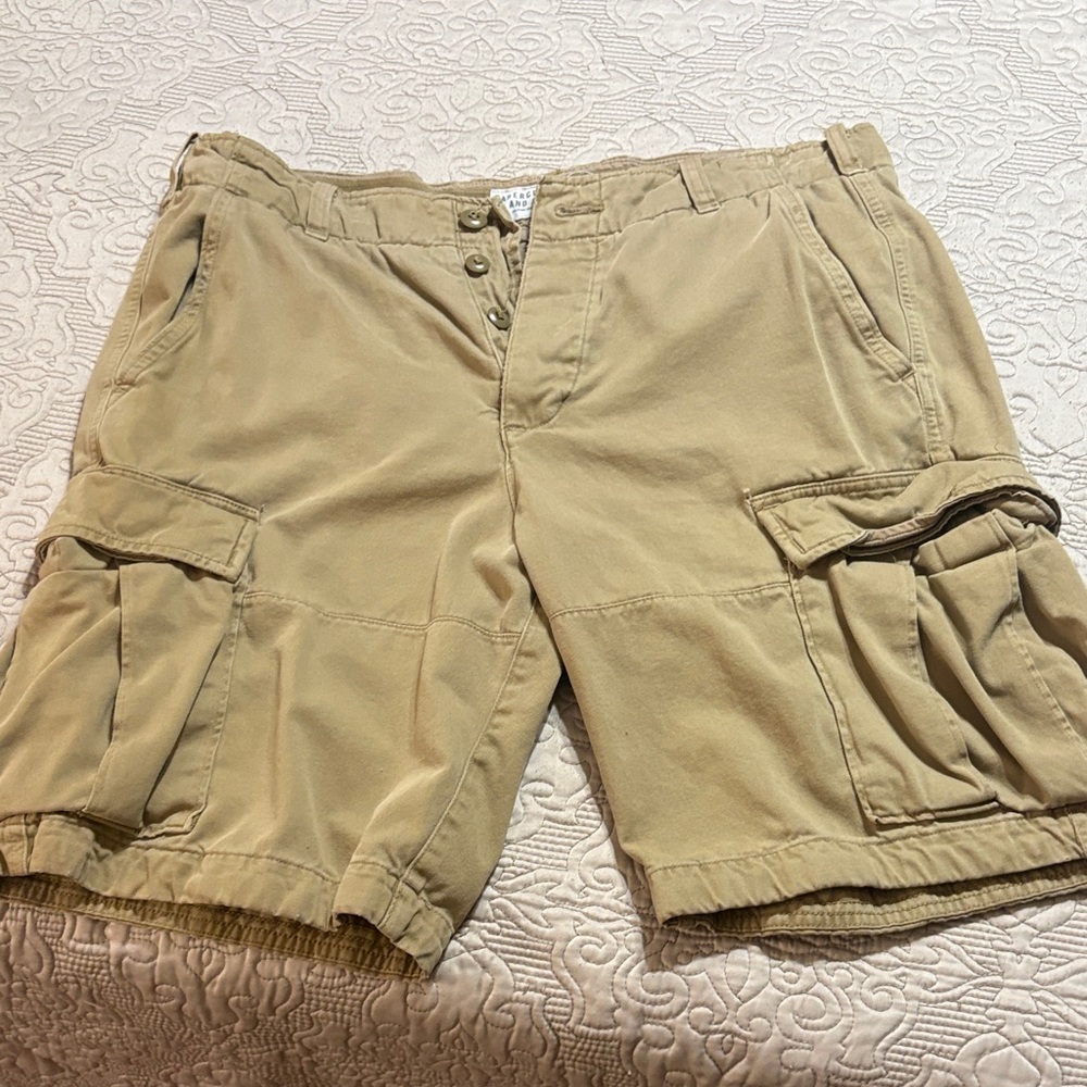 Abercrombie & Fitch Tan Cargo Shorts